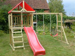 timber play fort