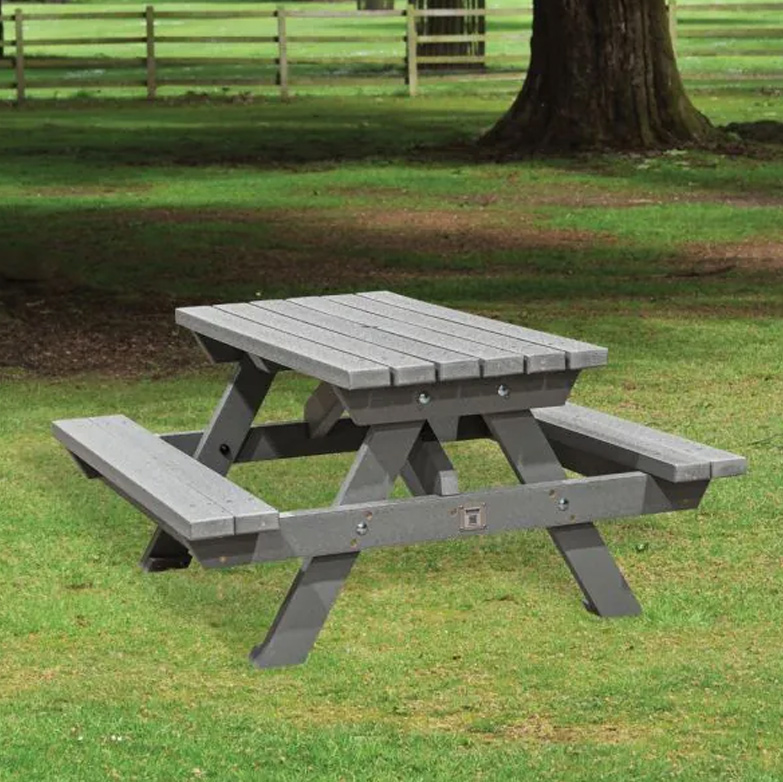 Outdoor Recycled PVC Junior Picnic Table Outdoor Recycled PVC Junior Picnic Table