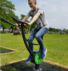 Outdoor fitness equipment