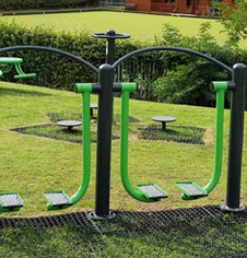 Outdoor fitness equipment